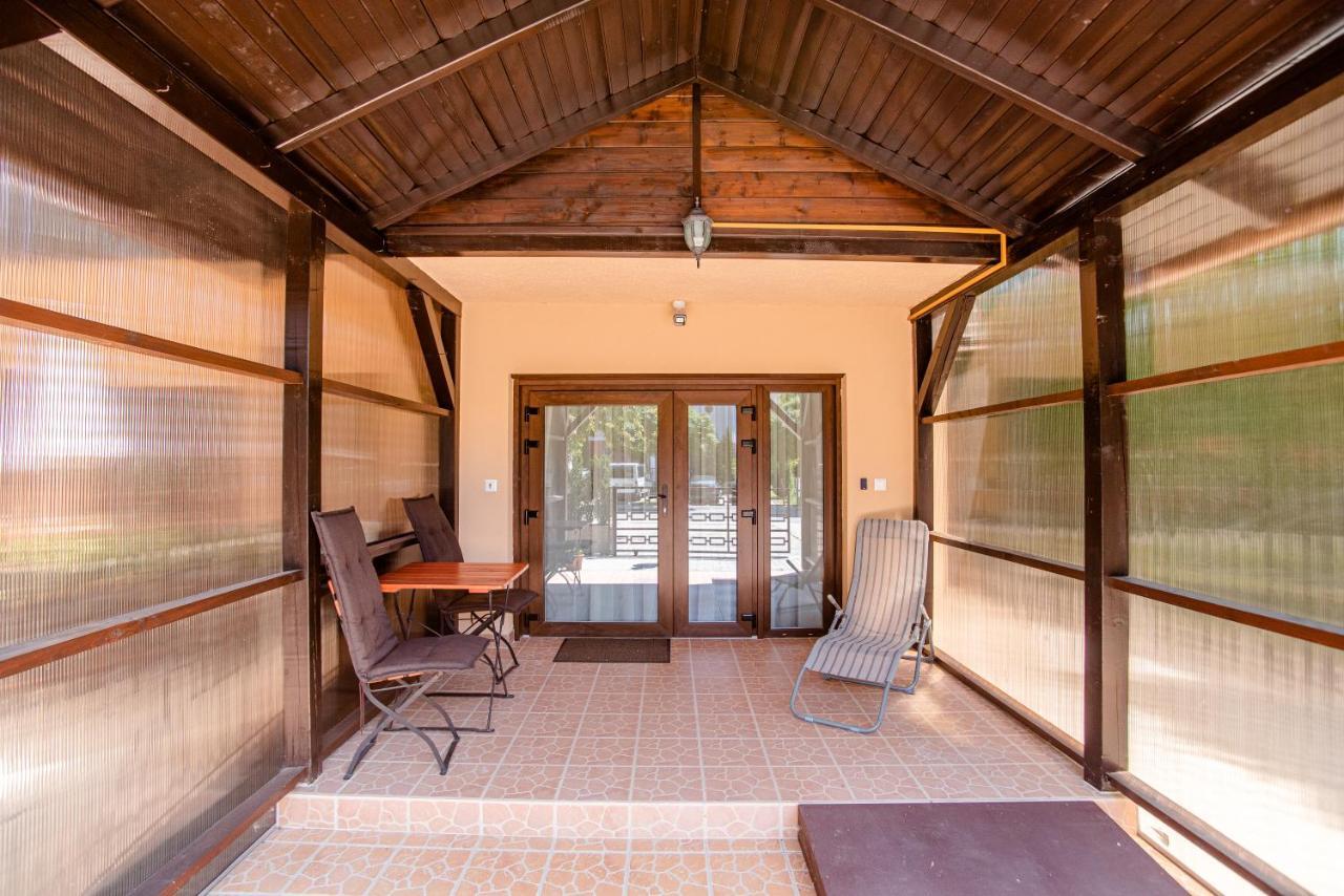 Harom A Kislany Panzio Hotel Heviz Exterior photo
